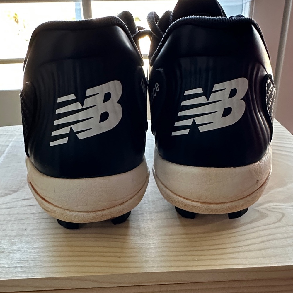 Boys WIDE— New Balance Baseball Cleats - Picture 4 of 7